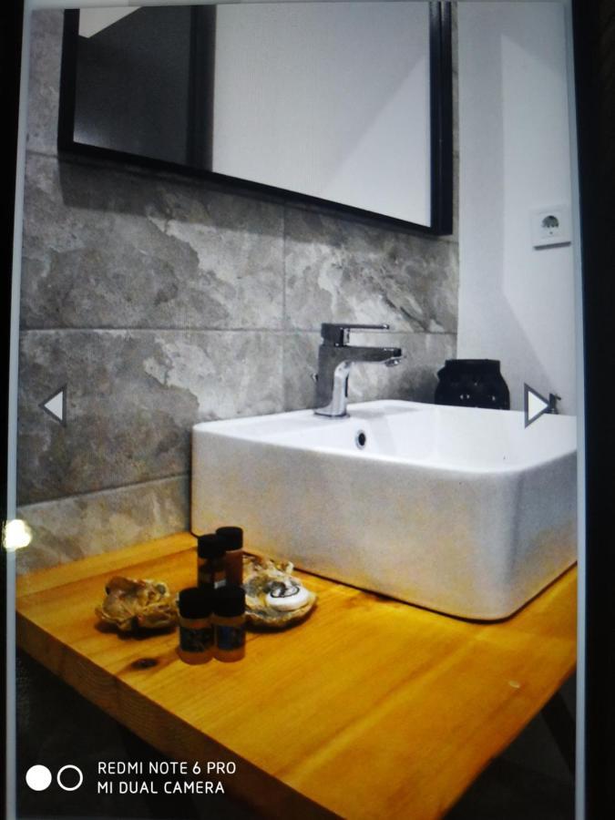 Minimal Apartment كالاماتا المظهر الخارجي الصورة